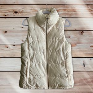 NWOT Old Navy Thick Cream Puffer Vest Zip Front Sz: M